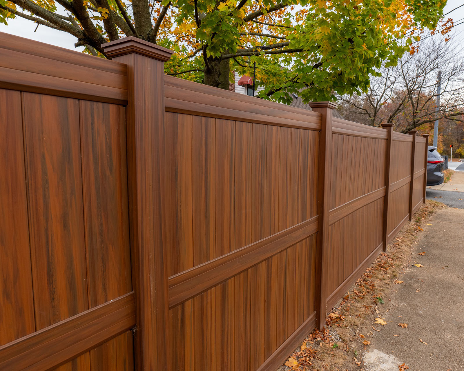 White vinyl PVC fence