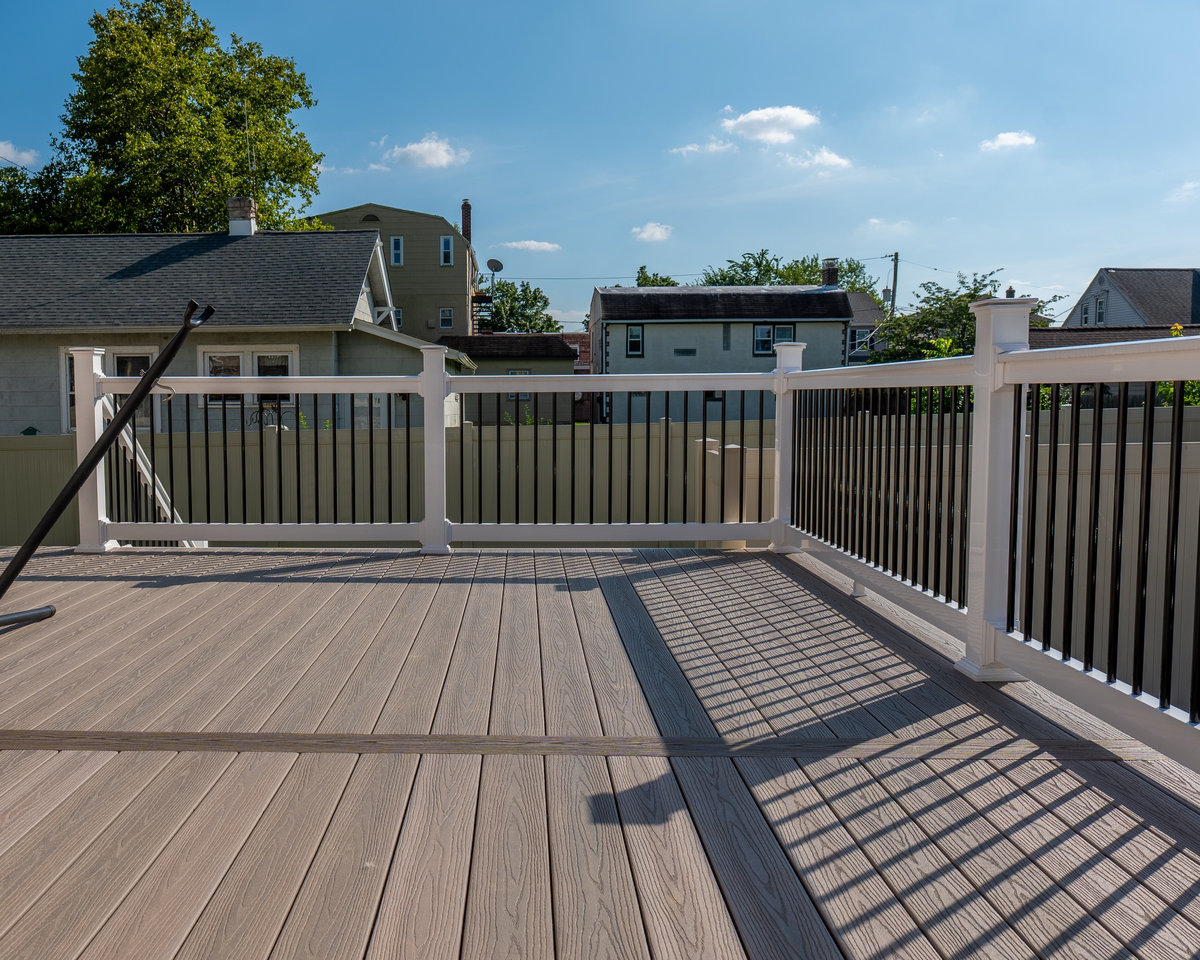 Wood deck Brandywine Boulevard Delaware