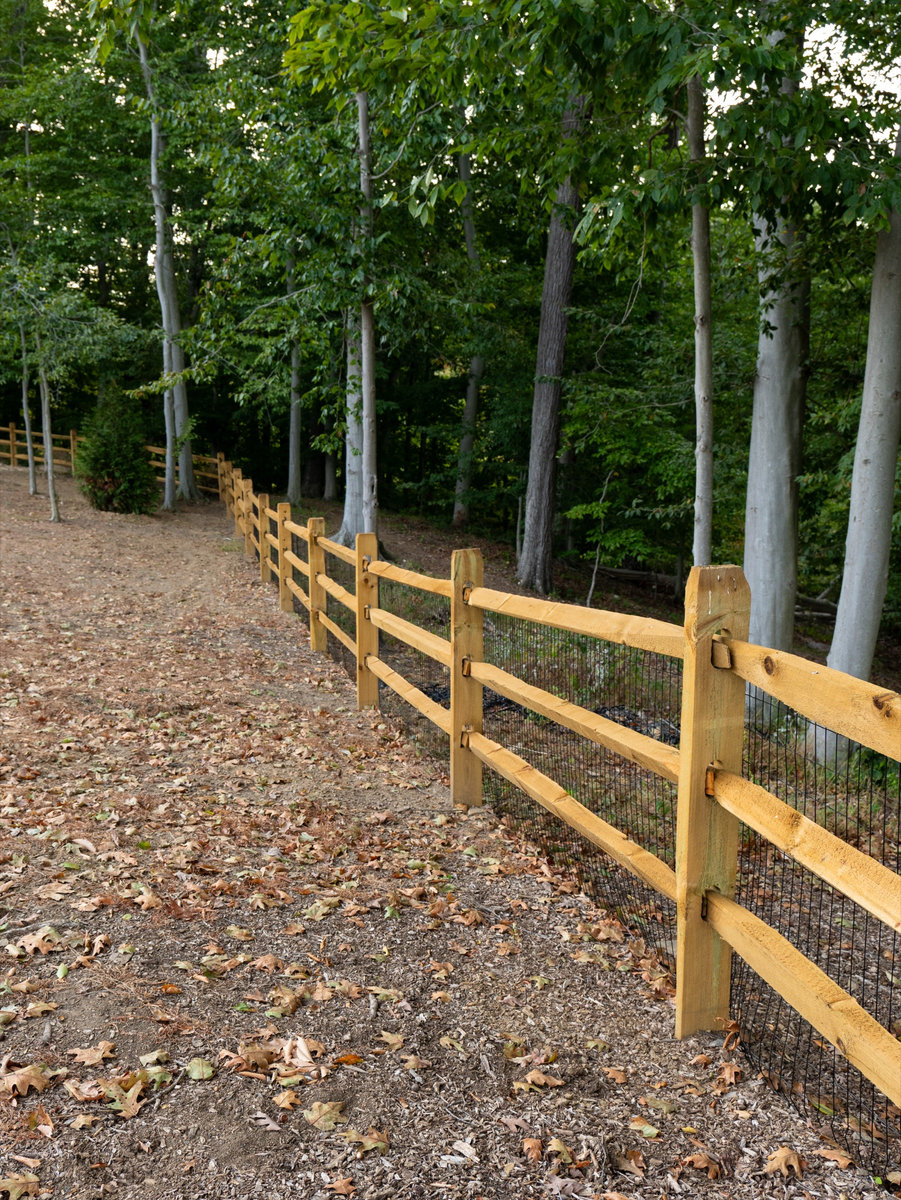 Split rail wood fence Greenville Delaware estate