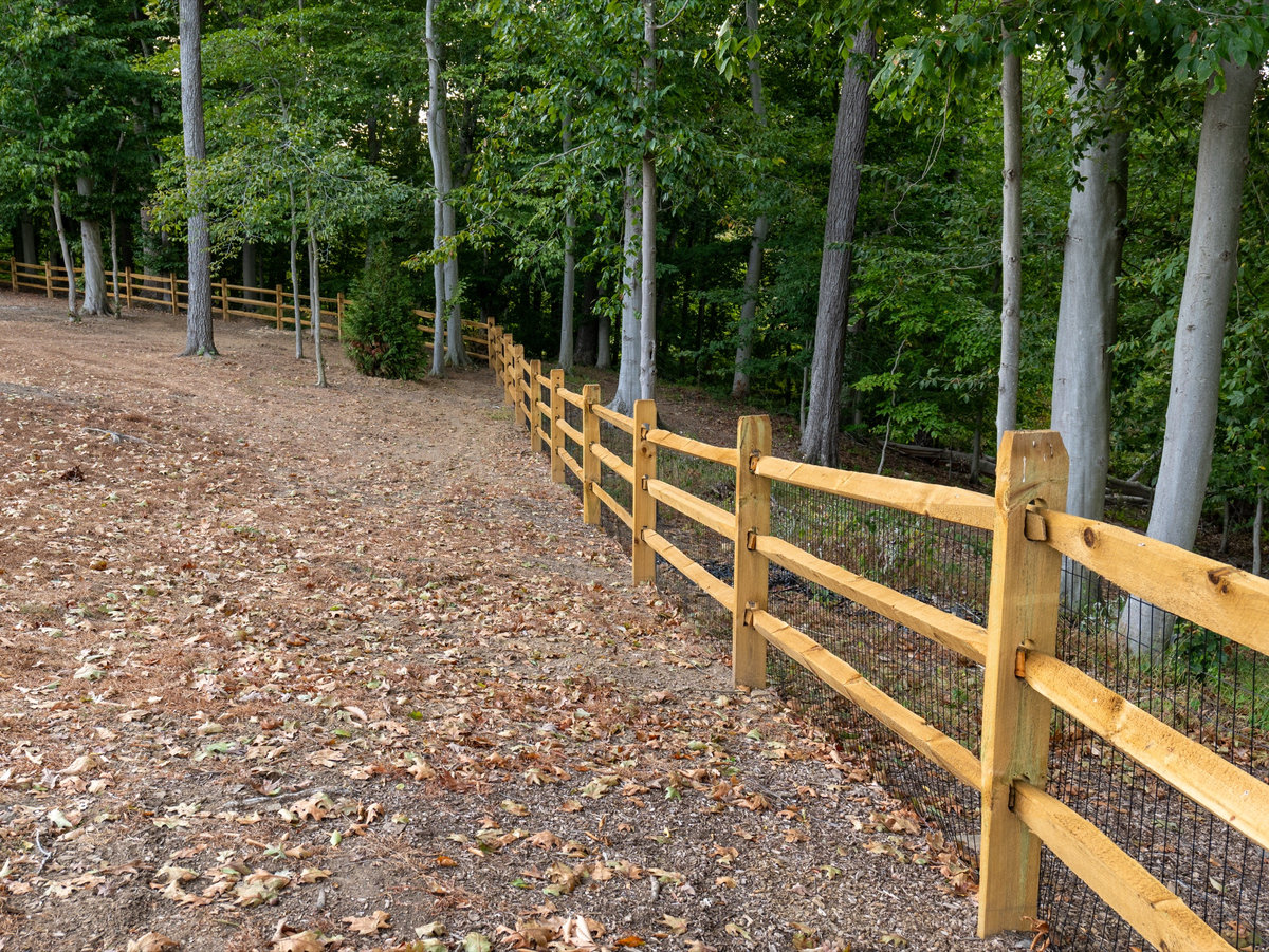 Split rail wood fence Greenville Delaware estate