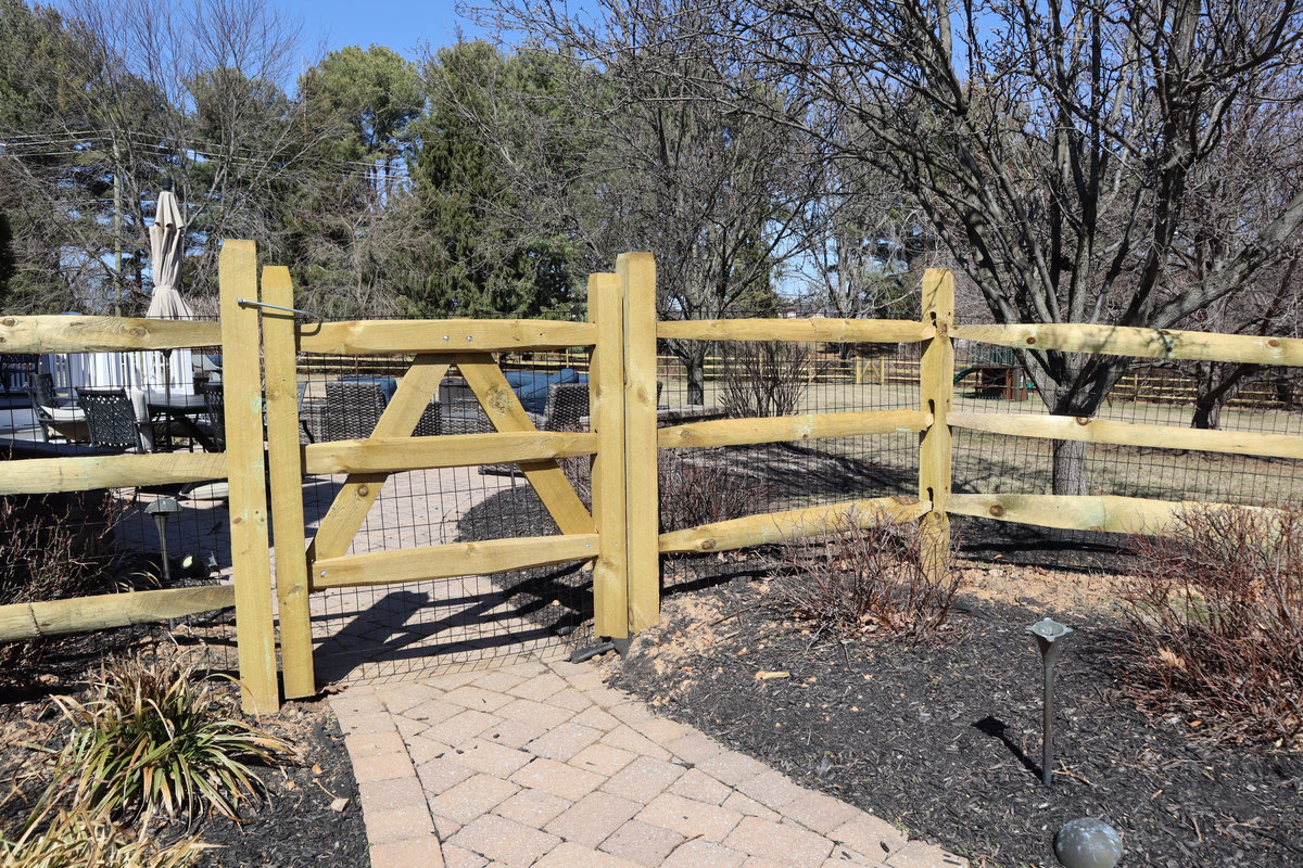 Cedar wood fence Westridge Drive Delaware