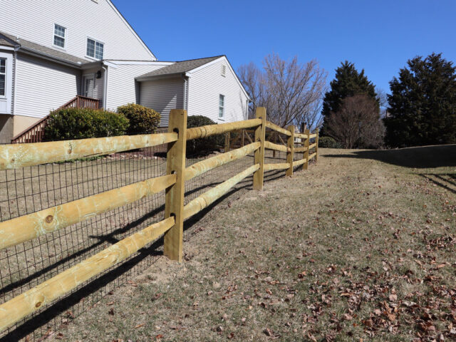 Deer Track Lane Wood Fence – 1