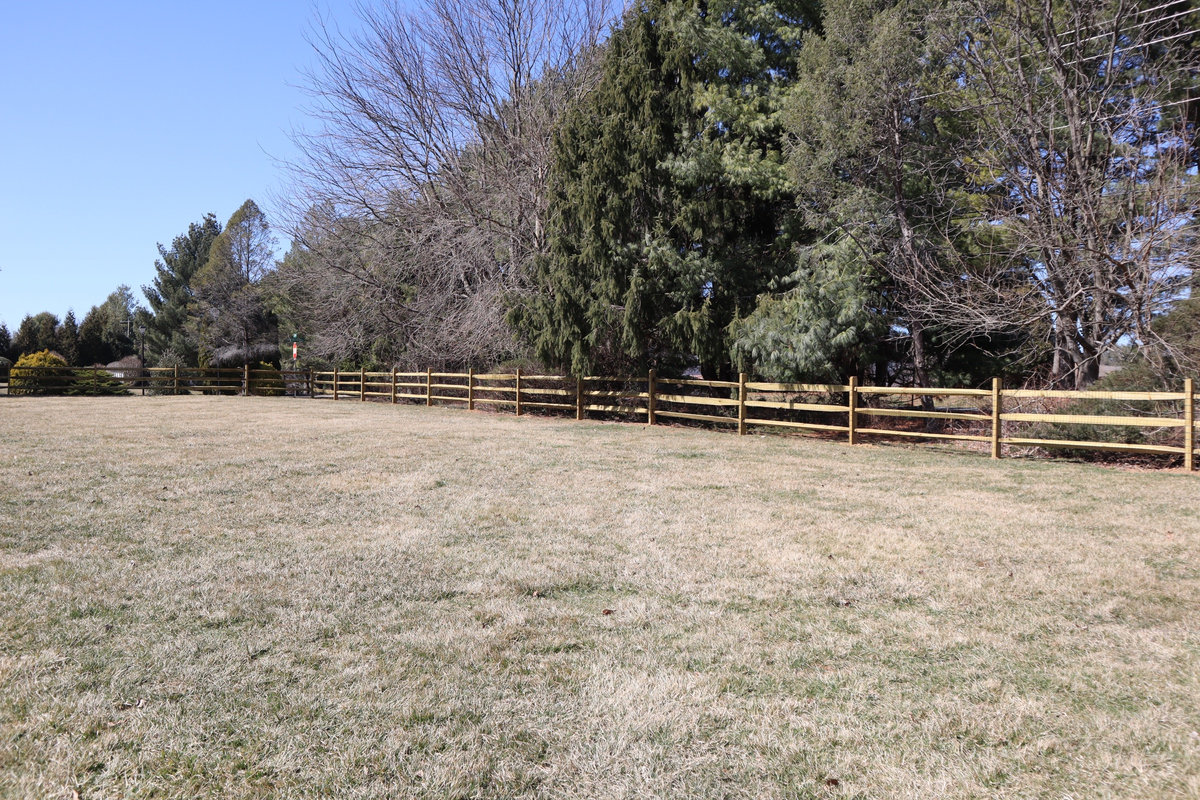 Cedar wood fence Westridge Drive Delaware