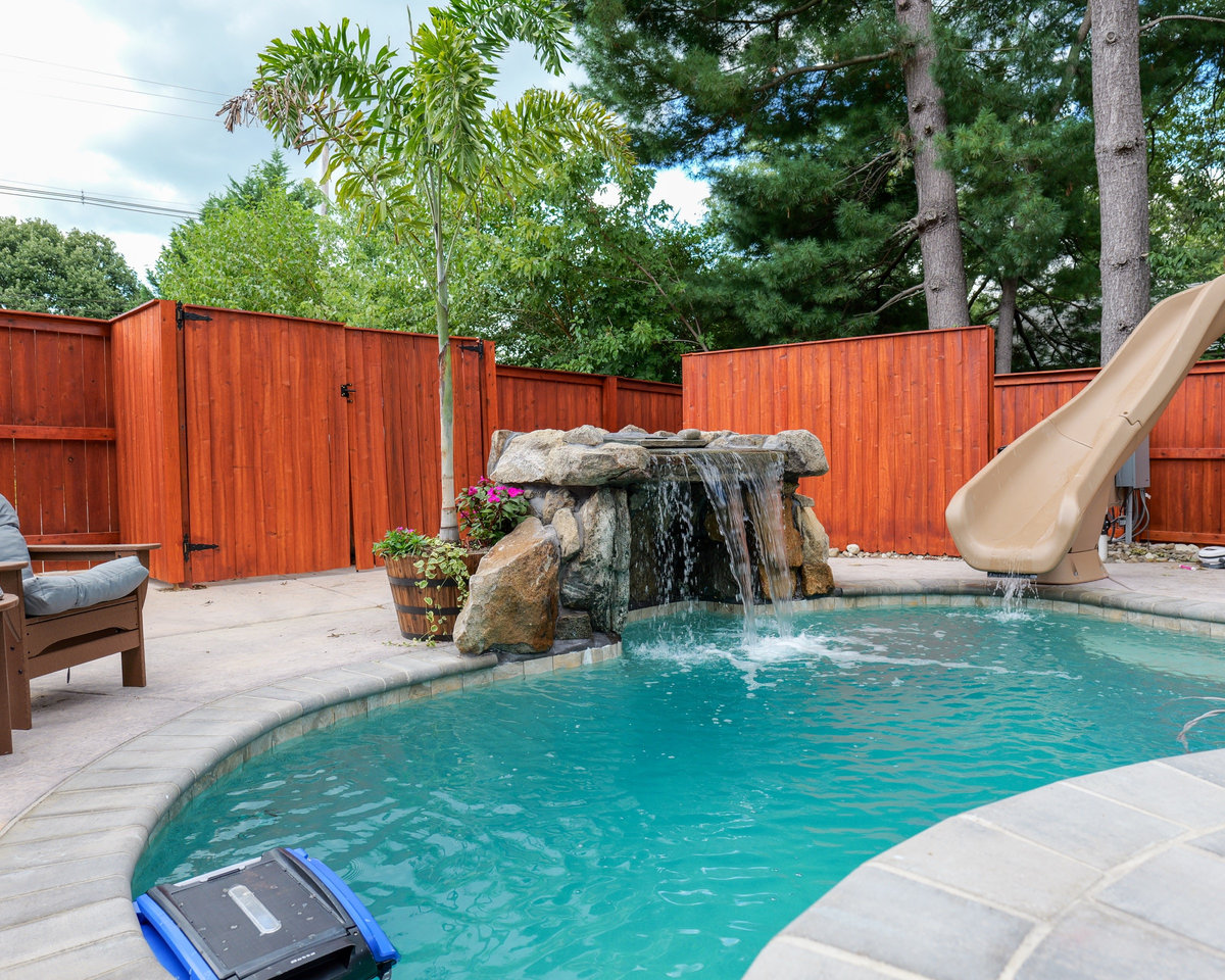 Stained wood privacy fence Delaware