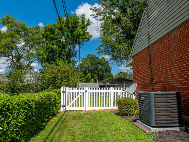 Keely Vinyl Fence – 6
