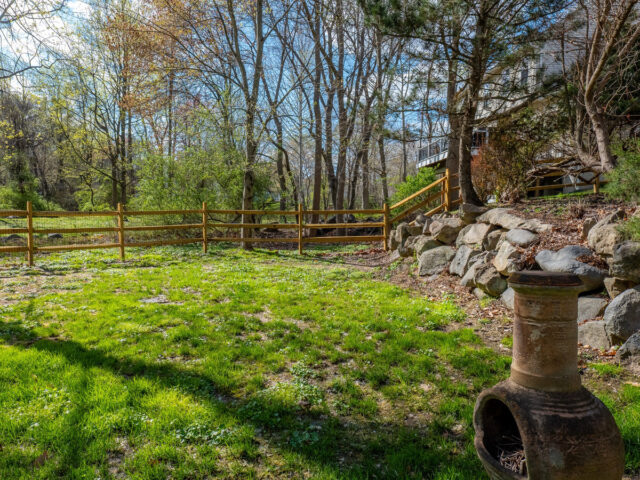 Bulk Wood Fence – 4