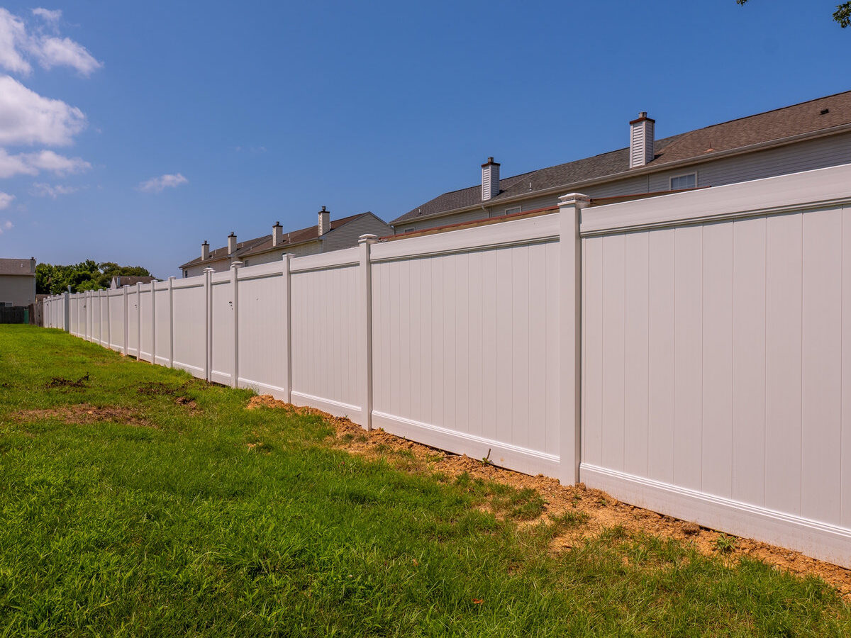 White vinyl privacy fence Delaware