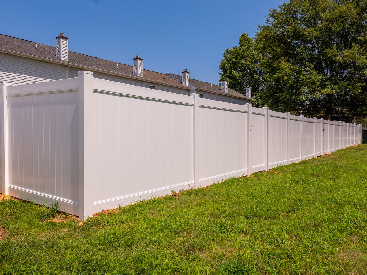 White vinyl privacy fence Delaware