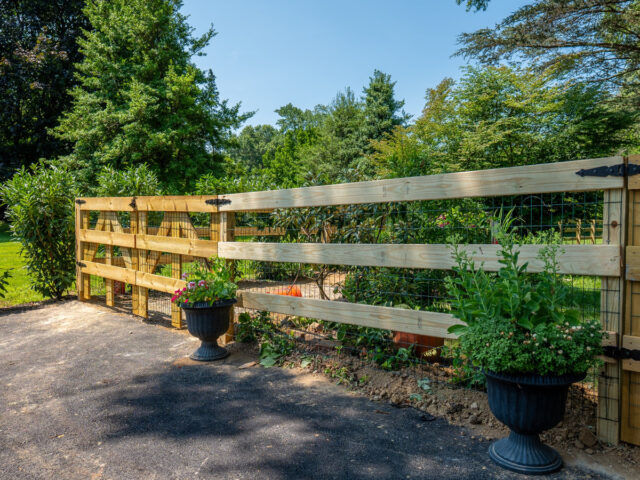 Short Wood Fence – 2