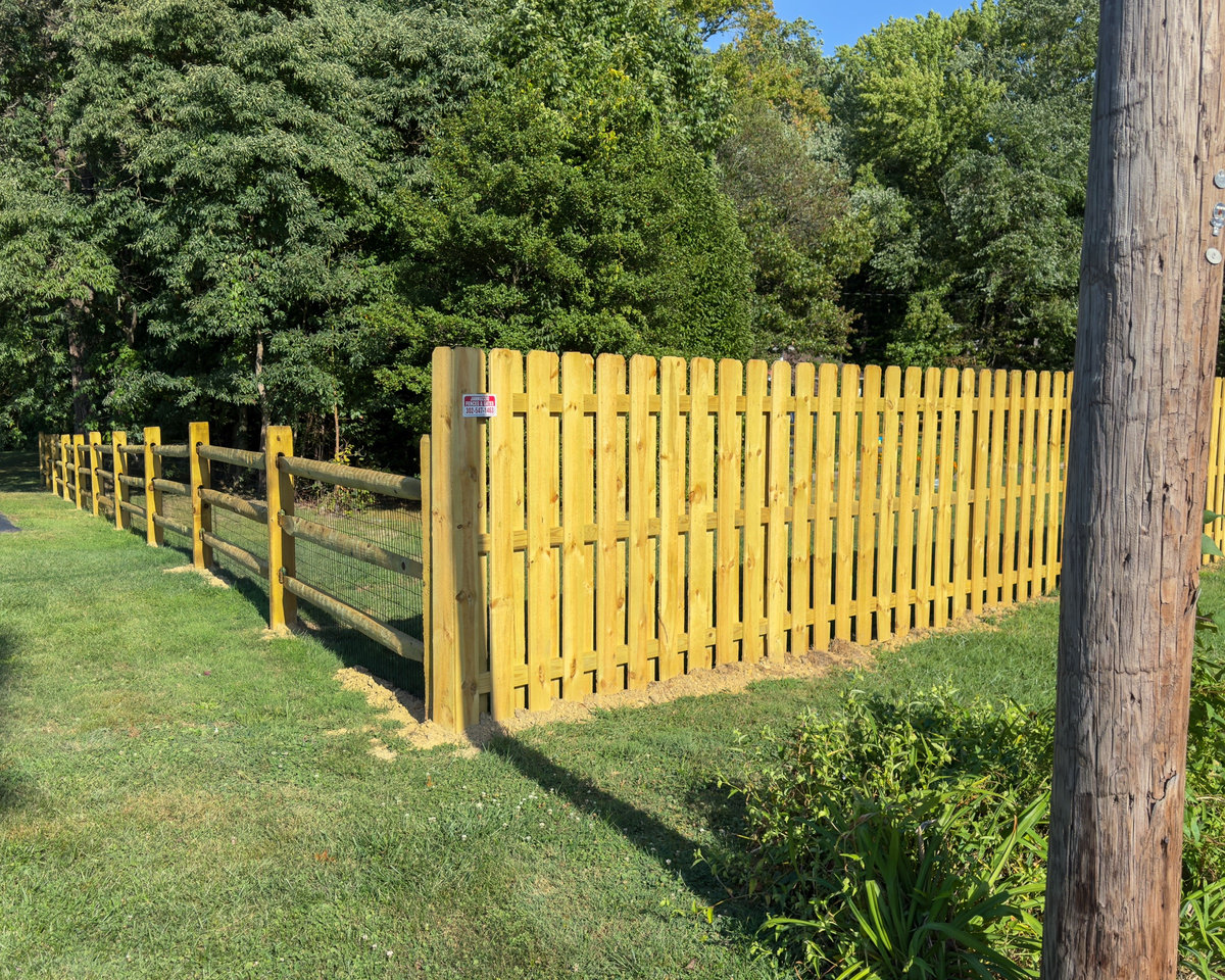 Wood fence Silverside Road Delaware