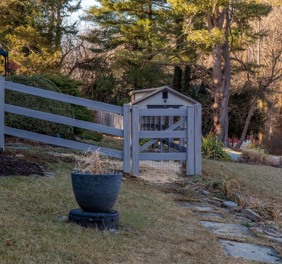 White vinyl fence Stargatt Delaware