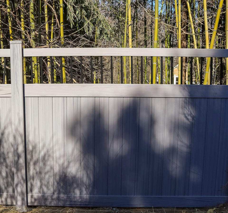 White vinyl fence Stargatt Keel Delaware