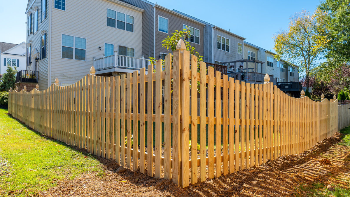 Custom wood fence Delaware
